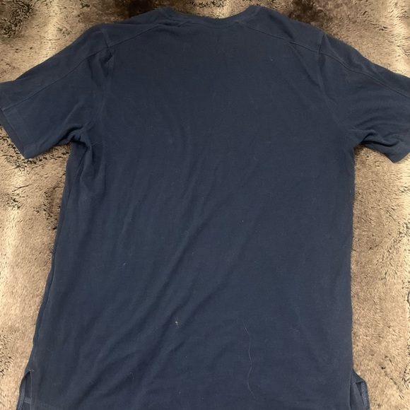 Under armour medium blue t shirt - Picture 2 of 3